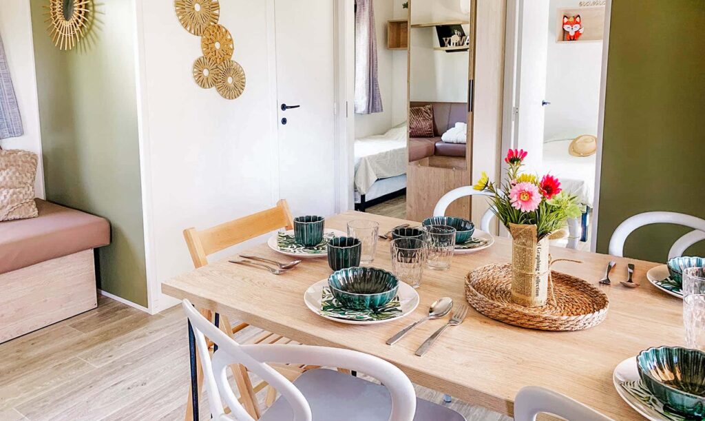 Camping Val de Cesse mh premium salon