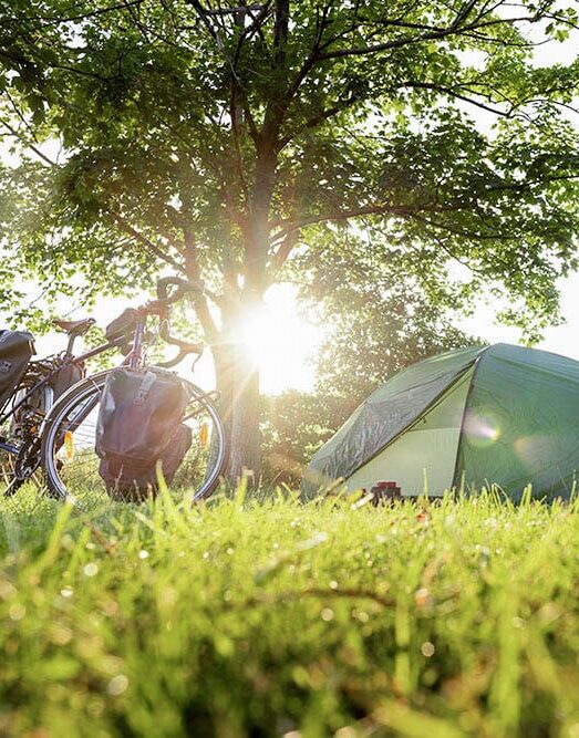 camping aude cyclistes tente velo