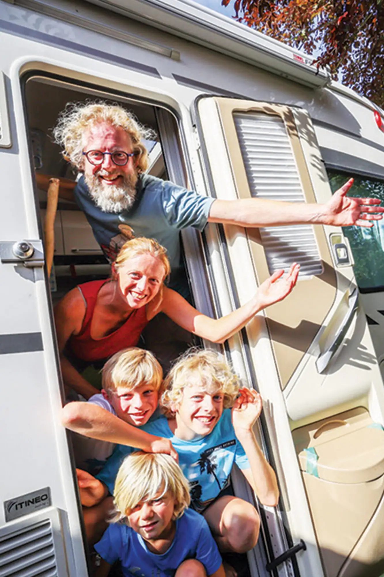 caravane vacances en famille au camping dans l'Aude